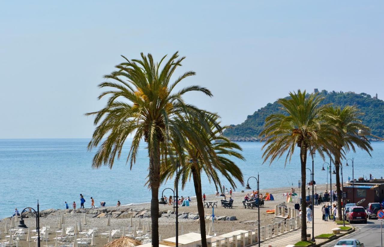 Hotel Solemare Albenga Exterior photo